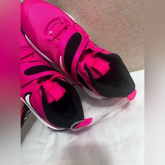 Nike Kids Fuchsia and Black Sneakers - Picture 5 of 8